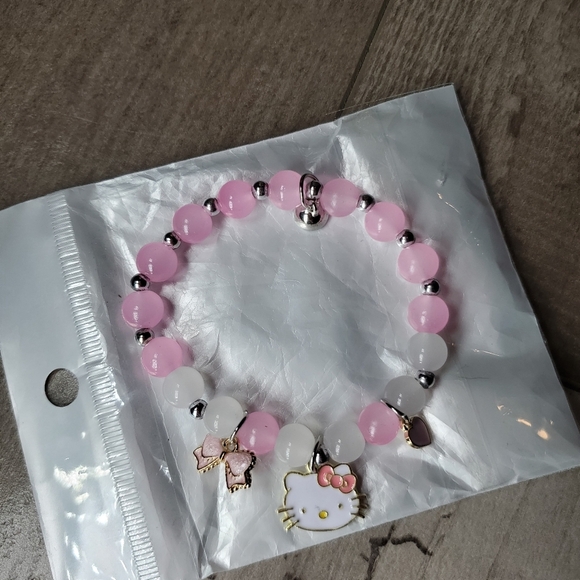 NWT Hello Kitty Pink and White Beaded Bracelet Stretchy Charm Jewelry 18cm - Picture 6 of 10